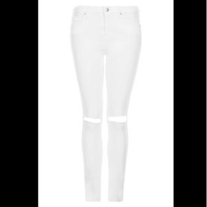 White distressed TopShop Moto Leigh jeans